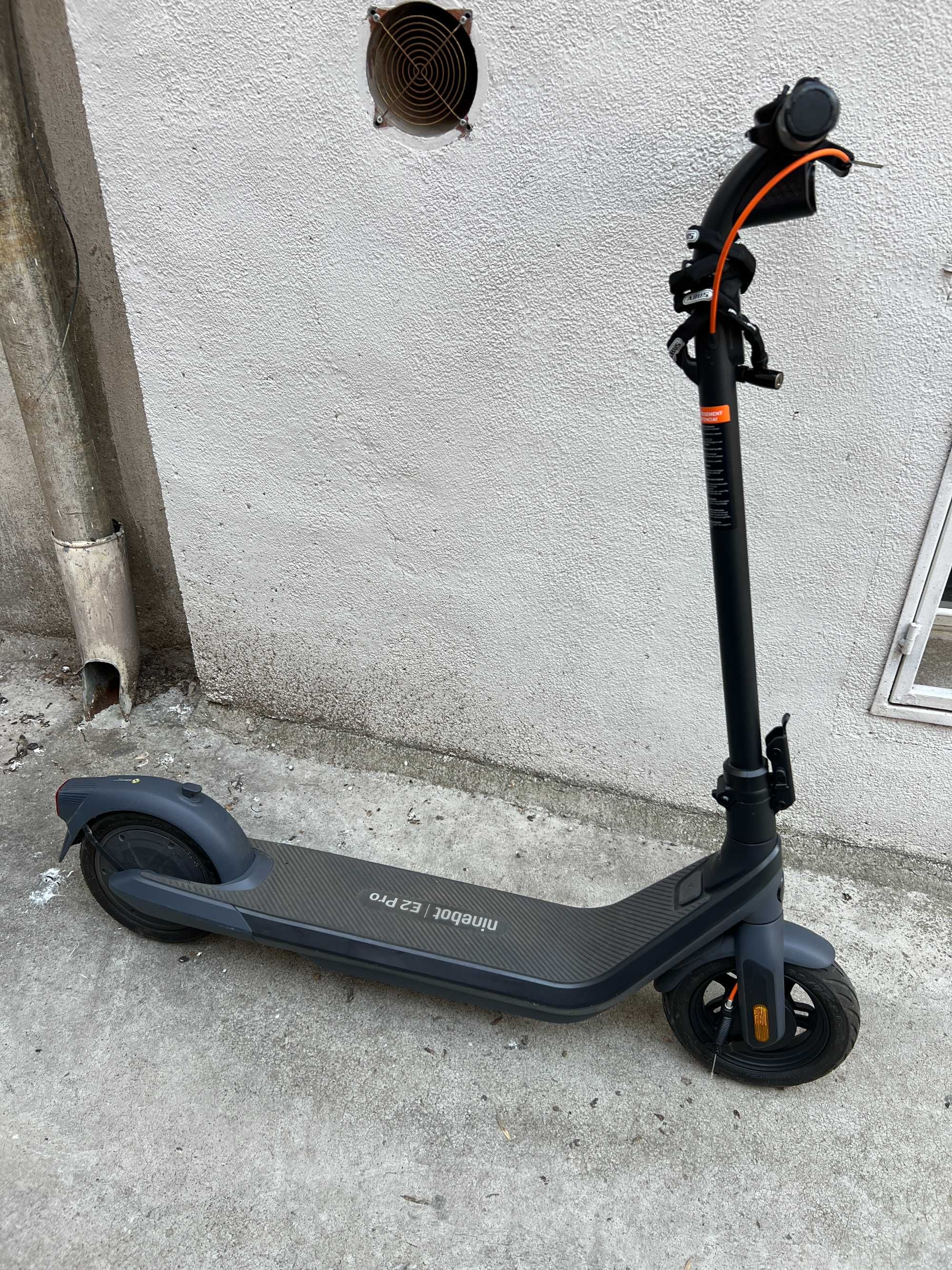 Електрическа тротинетка Segway Ninebot E2E Pro
