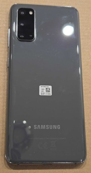 Продавам Samsung S20, 128 GB + 256 GB Card, Case, Protector