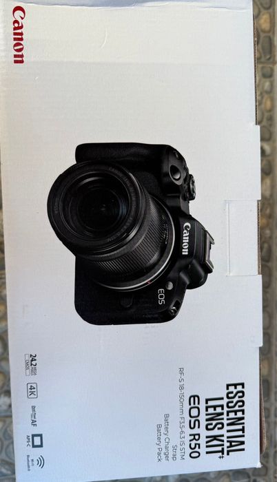 Canon EOS R50 +RF -S 18-150mm