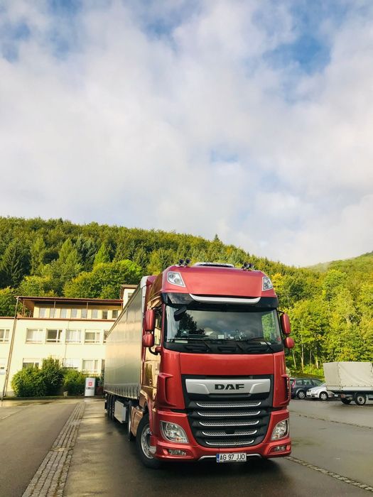 Daf xf , semiremorca Schmidt.