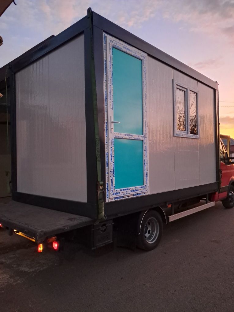 Vand containere modulare la super preț