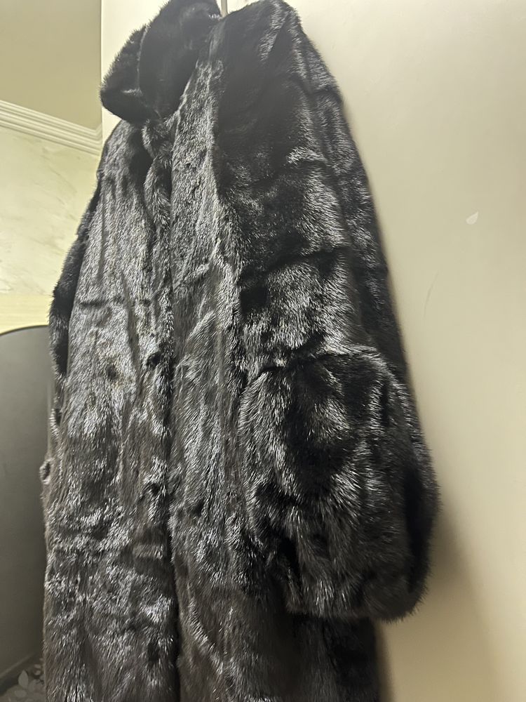 Продам норковую шубу