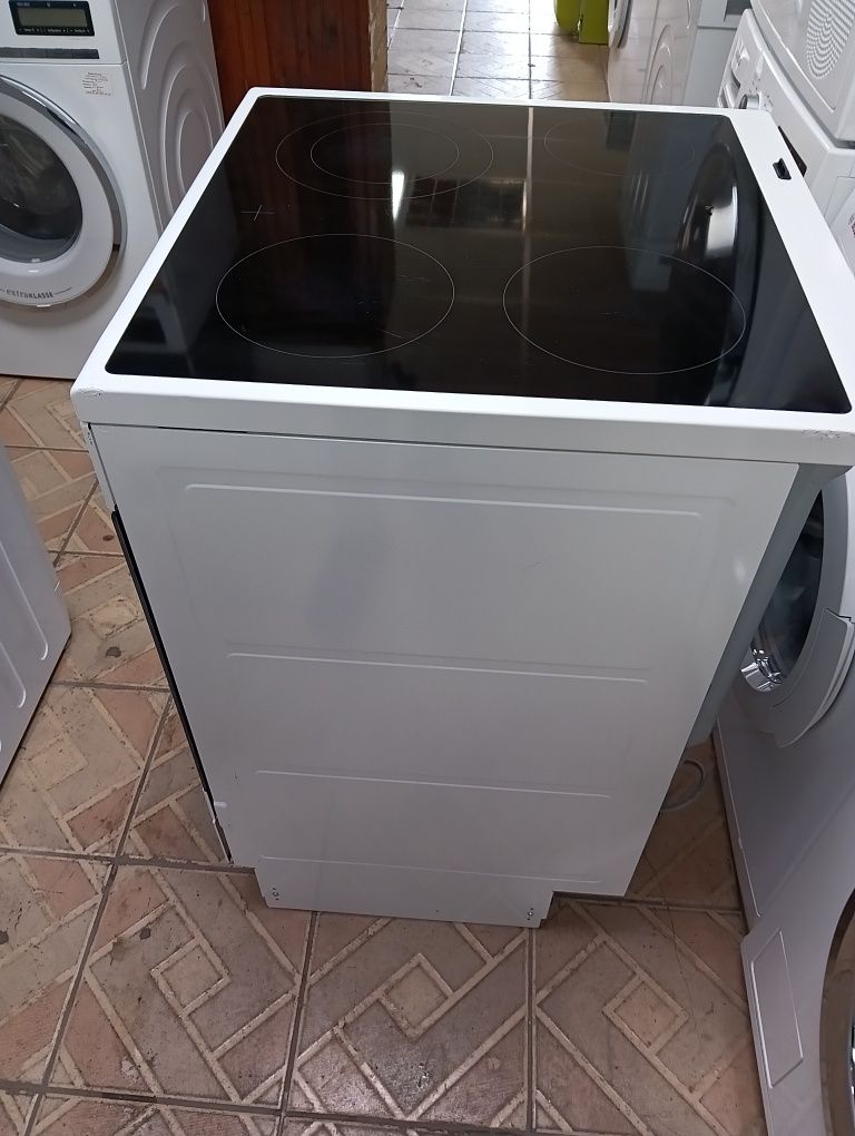 Свободно стояща печка с керамичен плот Voss Electrolux 2годиниГаранция