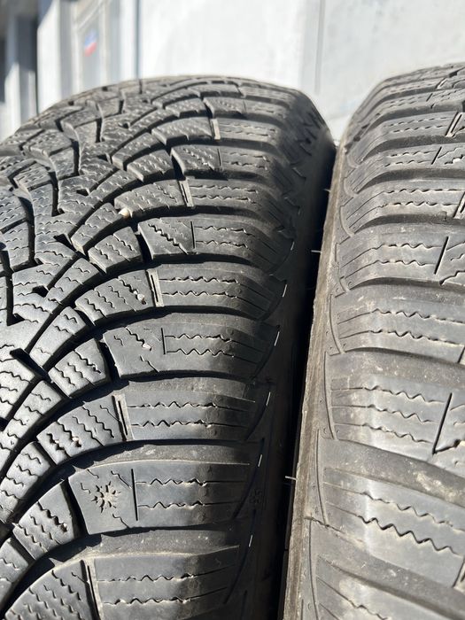 2 бр. зимни гуми 195/65/15 GoodYear 6+ mm DOT 2617
