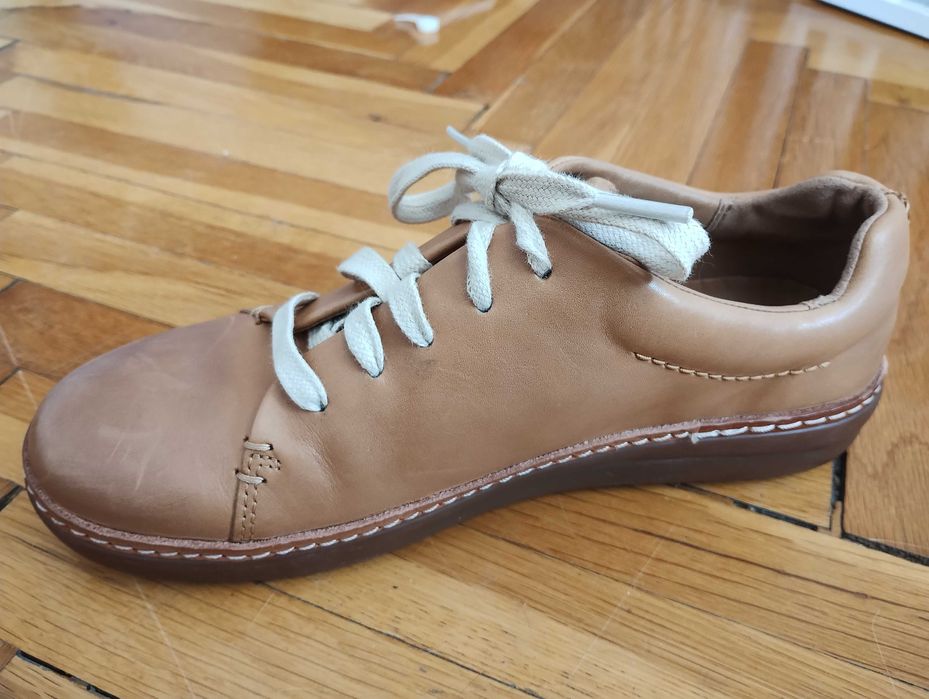 Нови обувки clarks