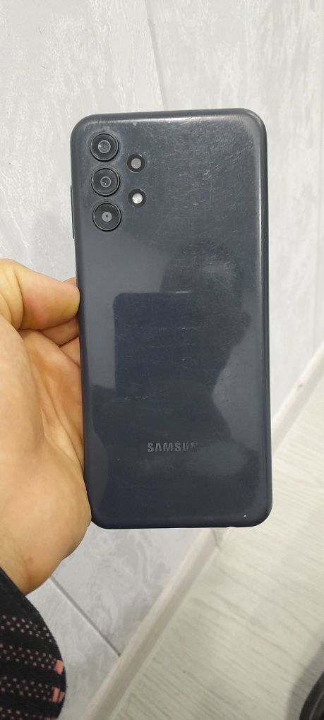 Samsung A13 holati yaxshi