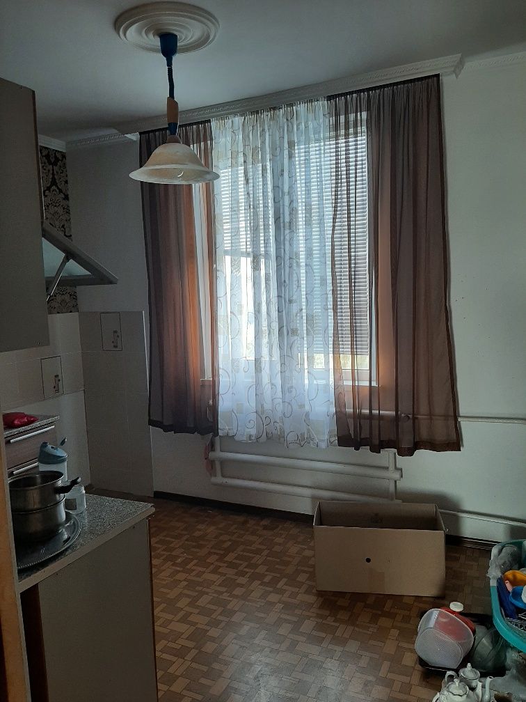 Продам 3 комн квартиру 5 мкр 12 дом