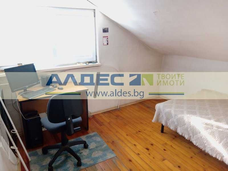 Отдава се едностаен ап. в Оборище!