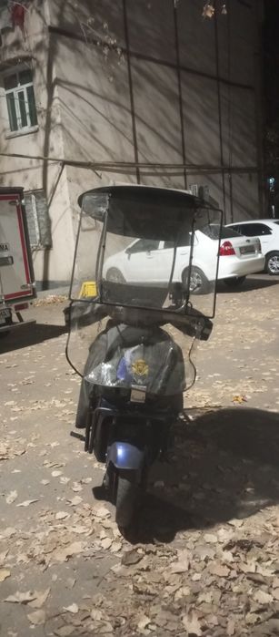 Skuterga zontik va oyoq yopgich kamplekt