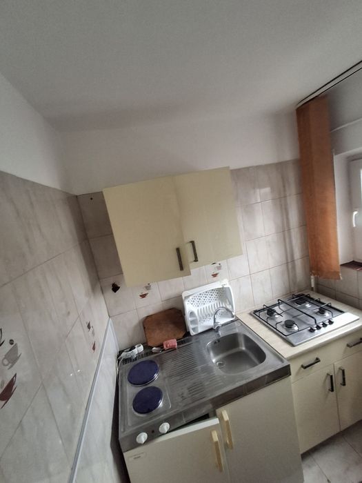 Garsoniera de inchiriat