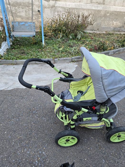 Продам коляску детскую для сна и прогулки.