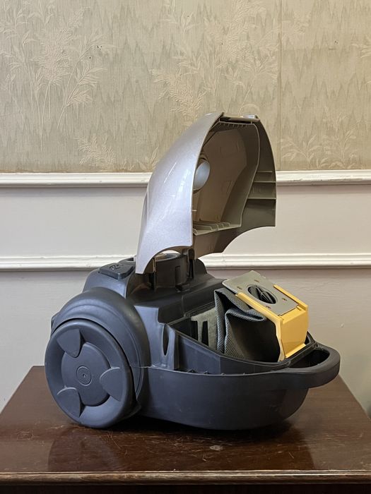 Пылесос LG V-C3245RT