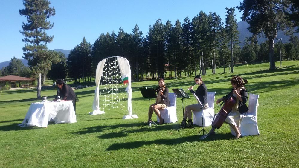 Водещ на изнесен ритуал 350 лв.