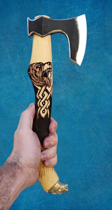 Брадва Мечка топор секира