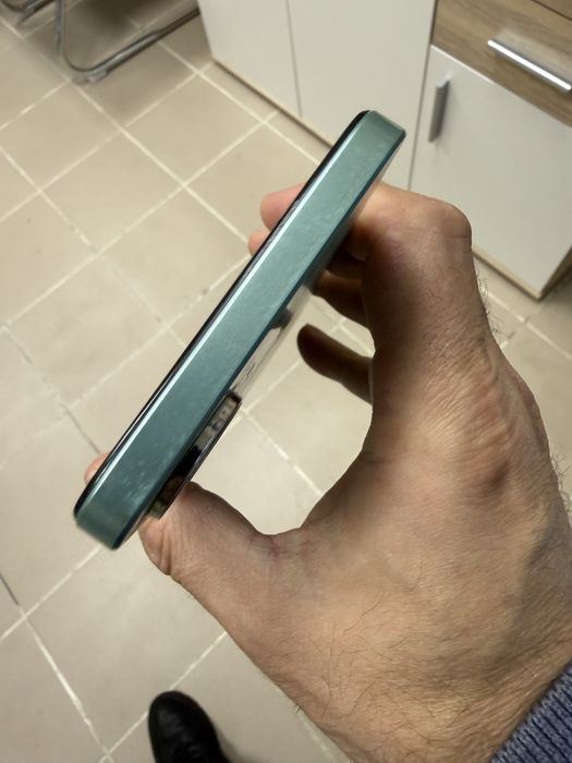 Realme C55 8+4/256gb - отличен