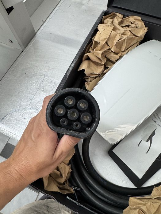 Зарядна станция тесла tesla 3 ген.