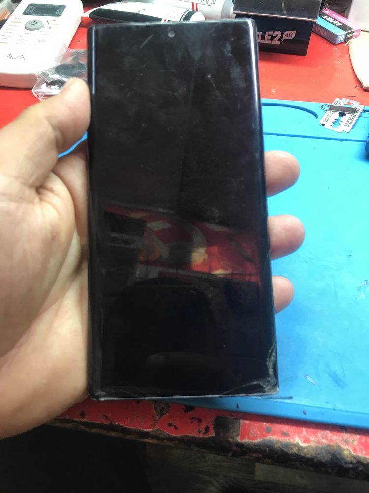 Samsung note 10 ekran ne rabotaet zachas