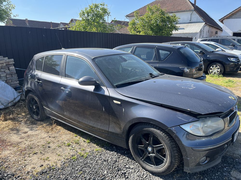 Dezmembrez bmw e87 118d 122cp an fabricatie 2004