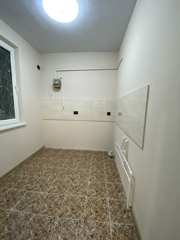 СРОЧНО ПРОДАМ 2 ком 1 этаж разделка ор.р Метро М.Улугбек Ипотека есть