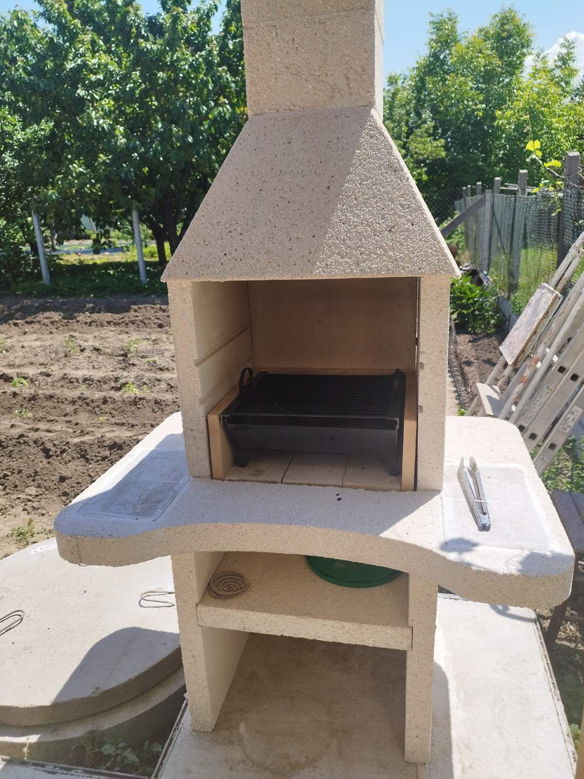 BBQ барбекю скара на дървени въглища