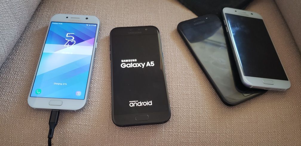 Samsung A5   4 броя