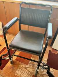 Комбиниран тоалетен стол за хора с увреждания (кожен)