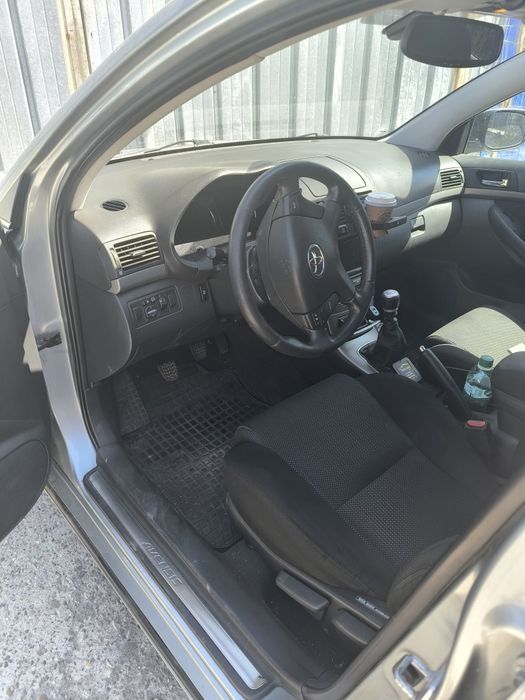 Toyota Avensis 2.0