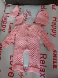 Вязанный костюм на новорожденную девочку +1-4