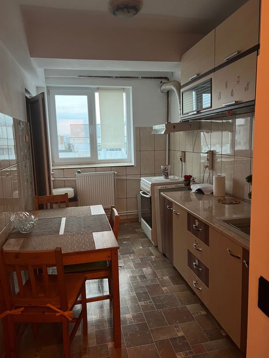 Închiriez apartament două camere