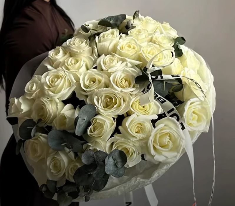 Цветы-букеты б/у, подарили 30.11 фото-видео ватсап отправлю