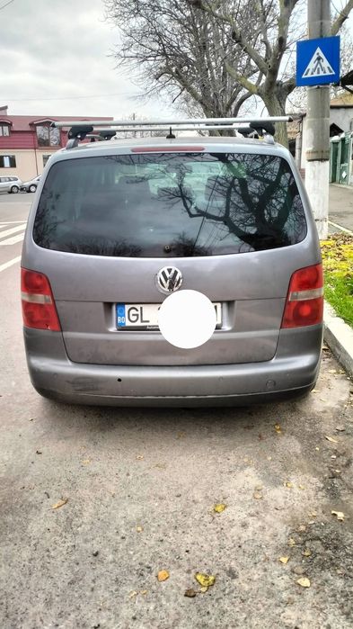 Vând WW Touran 2004