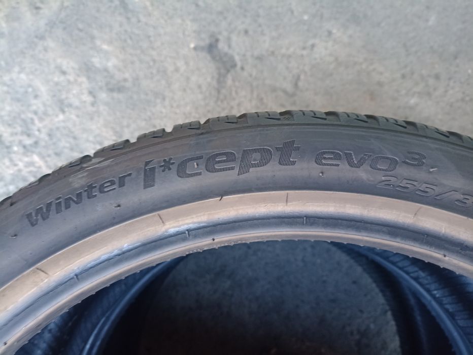 4 anvelope de iarna Hankook 255/35 R19 dot 2820