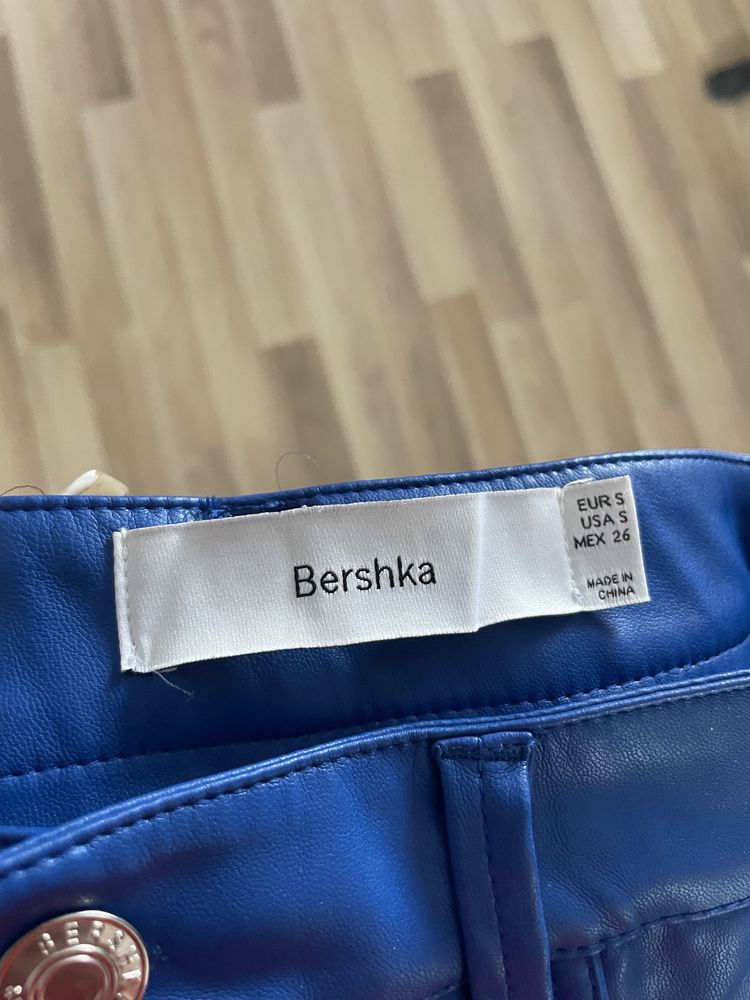 Bershka Кожен син панталон