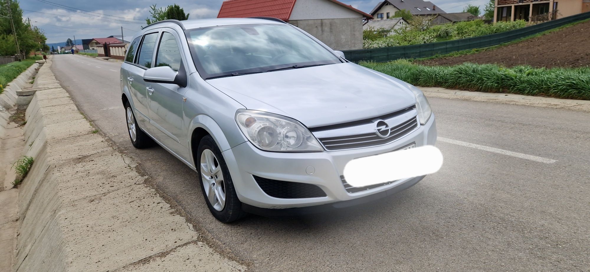 Vând Opel astra H model 2009