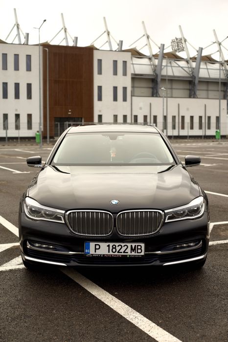 Schimb cu miniexcavator BMW 750LI XDRIVE 2017