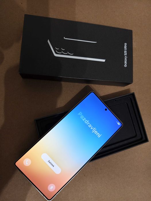 Продавам SAMSUNG S25 ULTRA 12/1tb