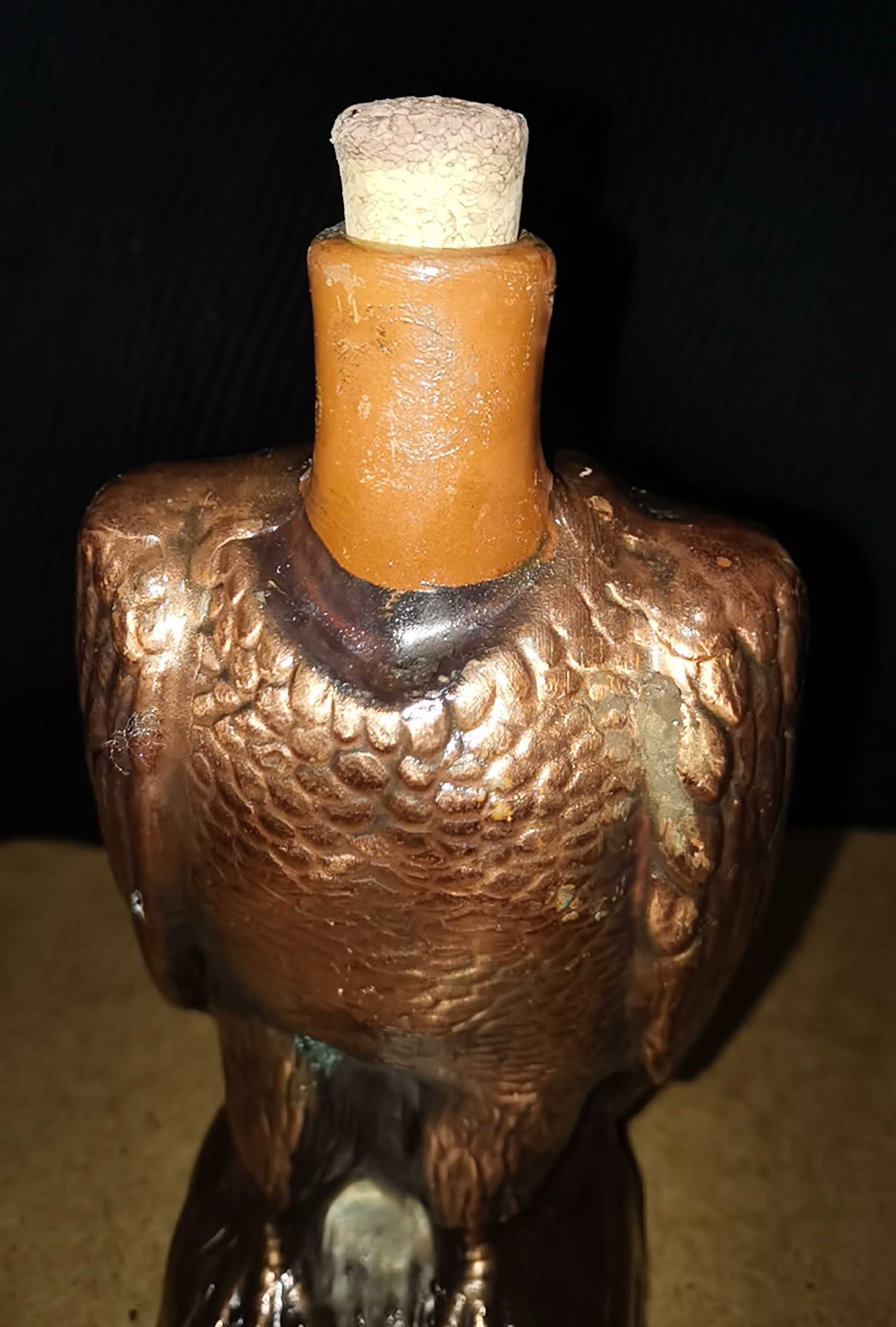 Орел керамичен за напитки, сувенирно шише