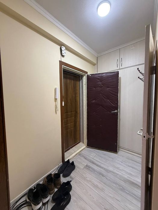 Продаётся 1*2 комнатная квартира Юнусабад 7 квартал 45 кв.м