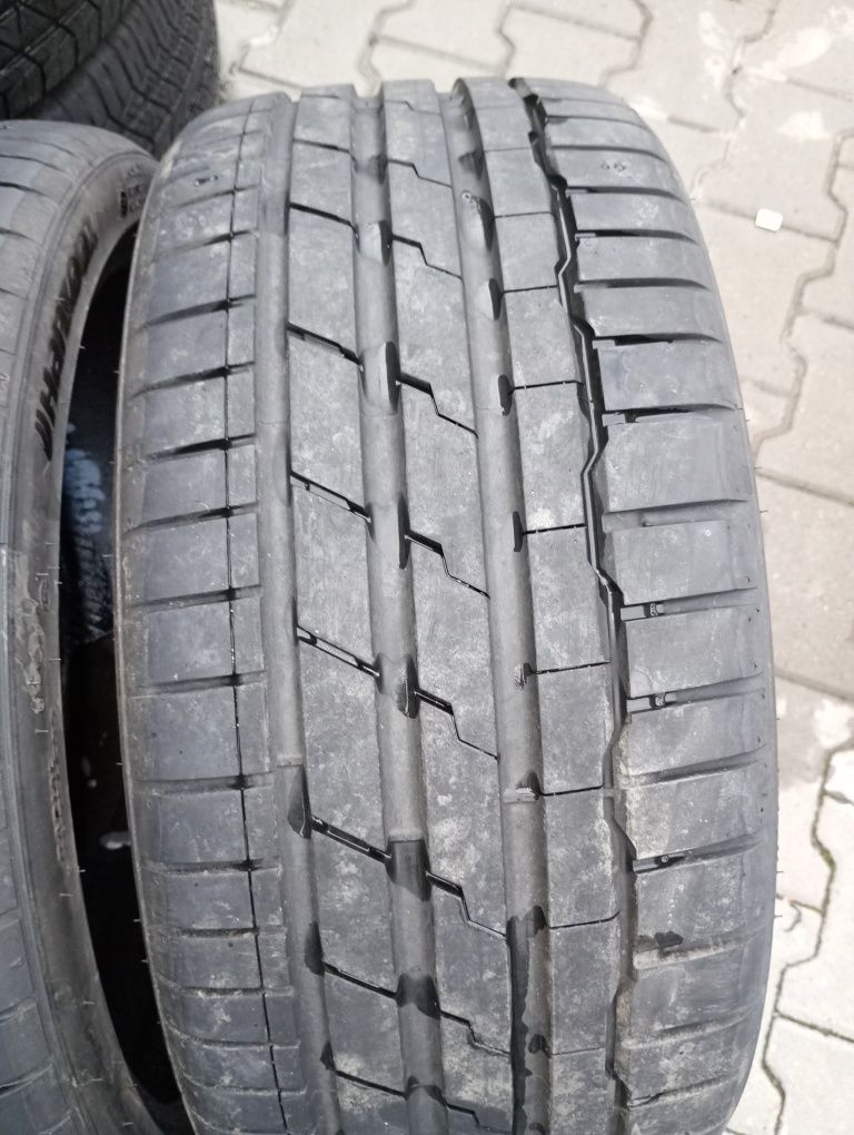 4 anvelope vara 225/35/19 7 MM profil dot 2x2023 2x2019