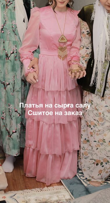 Продается платья на сырға салу, почти новая