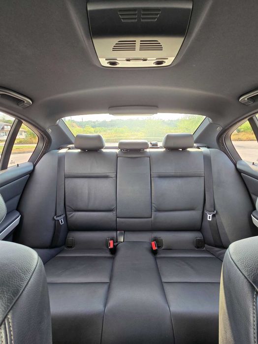 BMW 330xd E90 • 245 CP • xDrive • Automat • 340000 km • Montego Blue