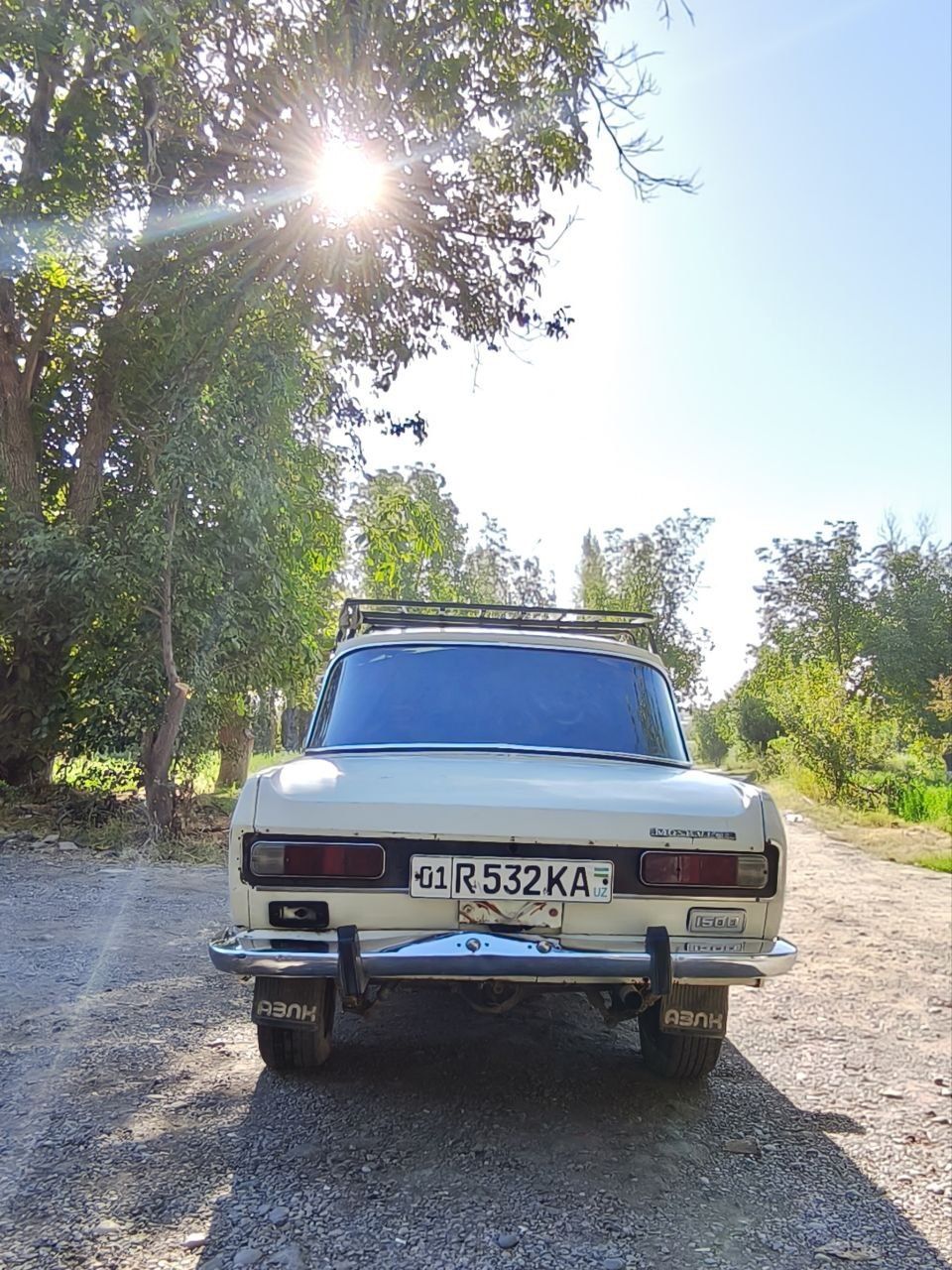 Moskvich AZLK  sotiladi