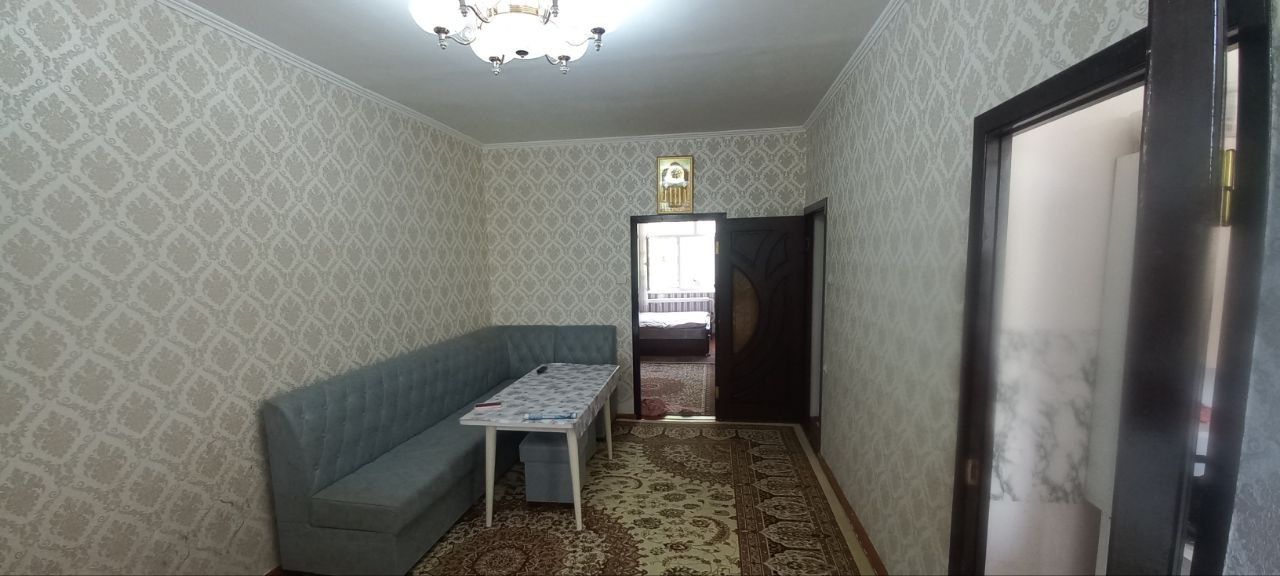 Срочно продается квартира Авиасозлар-4 лисинова-4 2-комн хорошо ремонт