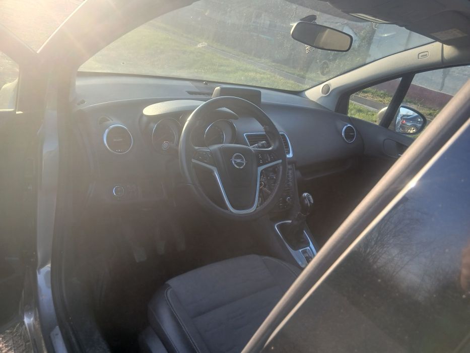 vând sau schimb sau dezmembrez