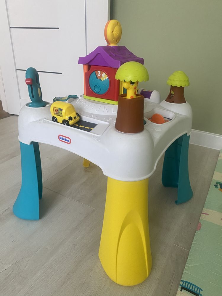 Интерактивна маса за игра пееща