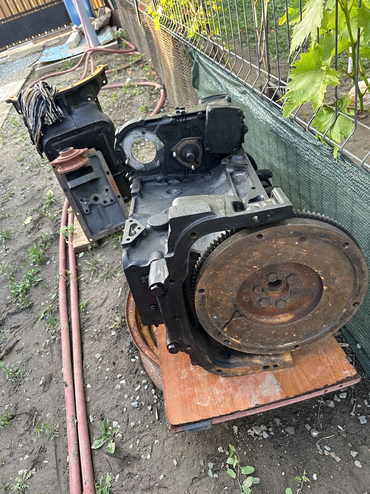 Motor tractor 445