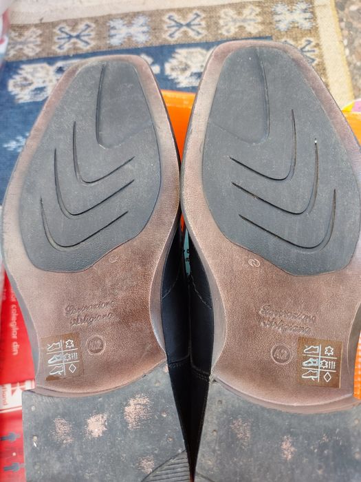 Pantofi negri din piele