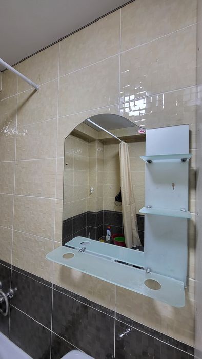 Зеркало в ванную.