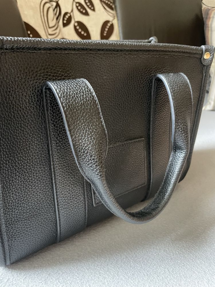 Дамска чанта The tote bag