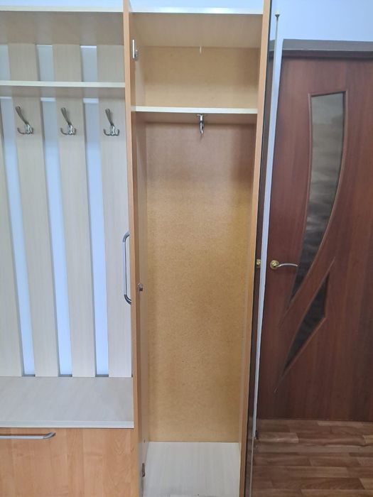 Шкаф для прихожей